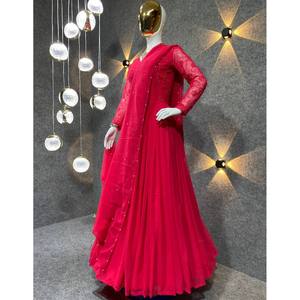 Magnifique ensemble robe et pantalon Anarkali XL avec dupatta, vêtements de soirée en polyester - Product Image 1