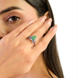 Elegant 925 Sterling <b>Silver</b> Oval Cut <b>Emerald</b> & Blue Sapphire Bow Motif Unique Design Handmade <b>Ring</b> for Women - Product Image 4