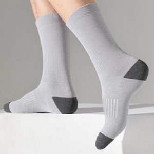 Calcetines Deportivos de Alto Rendimiento para Correr con Tejido de Secado Rápido que Absorbe la Humedad, Soporte para el Arco del Pie, Suela Acolchada y Diseño Transpirable - Product Image 3