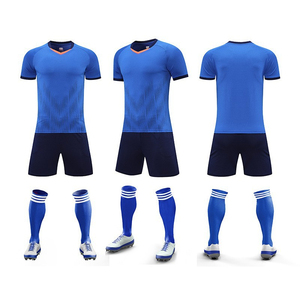 Tenues de football personnalisées unisexes, manches courtes, grande taille, maillots de football respirants à séchage rapide, ensemble complet pour l'entraînement et les matchs - Product Image 1