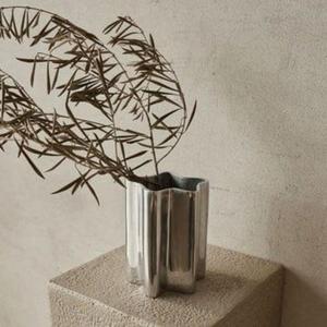 Vase à fleurs en métal de haute qualité pour la décoration de bureau et de maison, pot à fleurs premium, plantes artificielles, vase à fleurs pour la décoration du salon - Product Image 1