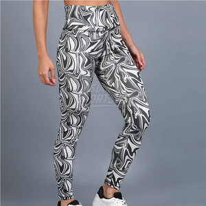 Leggings de sport pour femmes fabriqués au Pakistan, conçus pour l'entraînement physique, le yoga et les mouvements actifs. - Product Image 2