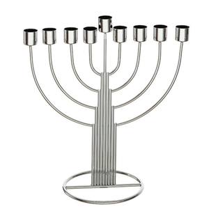 เชิงเทียนเมโนราห์เก้ากิ่งสีเงินขัดเงาสมัยใหม่ ของตกแต่งโต๊ะฮานุกกะห์แบบมินิมอลสำหรับชาวยิว ผิวเรียบเนียน - Product Image 6