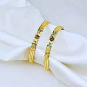 Elegant Slim Round Gold Finish Metal Craft <b>Bangle</b> Minimal Classic Shape Daily Wear Bracelet Jewelry for Women Fashion - Product Image 5