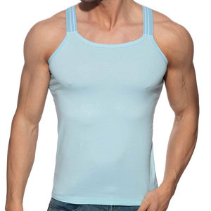 Camiseta sin mangas de poliéster transpirable OEM, ajustada al cuerpo, para fitness, entrenamiento, deportiva, moderna, para gimnasio. - Product Image 4