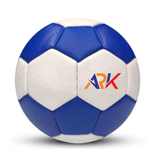 Balón de Mano Resistente para Práctica con Agarre Texturizado y Construcción Robusta para Sesiones de Entrenamiento Diarias - Product Image 1