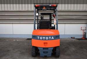 รถยกไฟฟ้ารุ่นใหม่ หมายเลข 8FB25 ลดราคาพิเศษ - Product Image 2