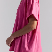 T-shirt rose oversize à col en V et manches courtes, couleur unie, effet vieilli, haut décontracté pour femme en tissu jersey, coupe classique, style adulte