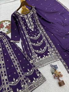 Traje Sharara de 3 Piezas de Seda Chanderi Bordado de Diseñador Pakistaní en Color Morado Oscuro al por Mayor - Product Image 6