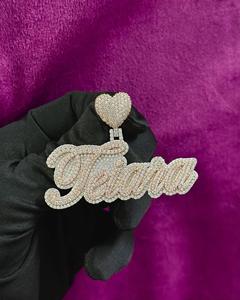 Colgante de Moissanita con Corte Esmeralda Personalizado con Certificado IGI, Plata 925, Totalmente VVS, Engaste de Garras, Estilo Hip Hop - Product Image 1