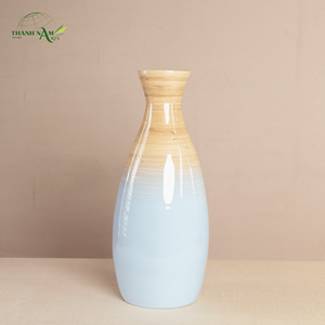 Vase en bambou artisanal de style Art déco pour les intérieurs modernes et luxueux en provenance du Vietnam - Product Image 1