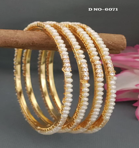Bracelets en laiton Polki pour femmes, bijoux indiens traditionnels tendance avec perles pour mariée - Product Image 1