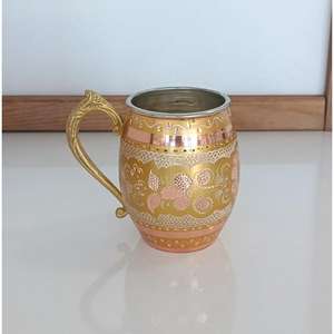 แก้วน้ำทองแดงแบบพกพา แก้วเบียร์ทรงแทงค์การ์ด สำหรับดื่ม งานฝีมือสุดหรู พร้อมฉนวนกันความร้อน/ความเย็น เป็นมิตรกับสิ่งแวดล้อม ลายเพ้นท์มือ - Product Image 4