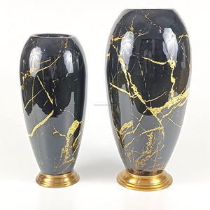 Pots de fleurs modernes en acier inoxydable Vase de table imprimé en fer doré pour la décoration intérieure et les mariages - Product Image 1