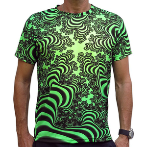 เสื้อยืดผู้ชายทรงคอมฟอร์ทฟิต/เรกูลาร์ฟิต เนื้อผ้าโพลีเอสเตอร์ 100% น้ำหนักเบา ระบายอากาศได้ดี เป็นมิตรกับสิ่งแวดล้อม ขายส่ง เสื้อผ้าลำลอง รับผลิตแบบ OEM/ODM ผ้าถัก - Product Image 1