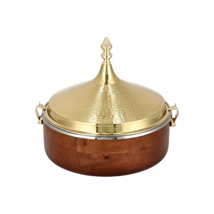 Maceta de madera con forma de cabaña y tapa de metal dorado, ideal para servir en el hogar, cenas, entretenimiento de invitados y como regalo elegante, procedente de la India. - Product Image 1