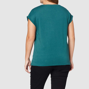 Camiseta Oversize Vintage para Mujer, Estilo Urbano, con Logotipo Estampado en Relieve, Personalizada, 300GSM, 100% Algodón, Corte Cuadrado - Product Image 4