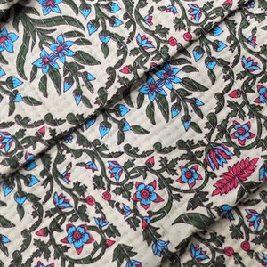 Tissu matelassé réversible en coton 100 % tricoté, léger, doux et respirant, idéal pour la couture de motifs – Nouveauté 2026, vente chaude, écologique - Product Image 1