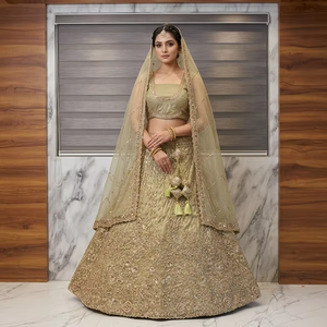 Elegante Lehenga Choli de red suave de primera calidad con elaborado trabajo de pedrería Zarkan, ropa de boda india y pakistaní, con cancan y canvas patta. - Product Image 1