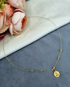 Collar con Colgante de Motivo Tradicional de la Diosa Lakshmi, con Hilo Invisible de Una Sola Línea, Chapado en Oro, para Uso Diario, Joyería al por Mayor - Product Image 3