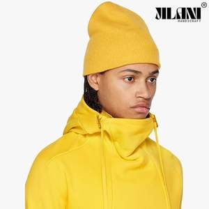 Gorro de invierno amarillo para hombre - Product Image 1