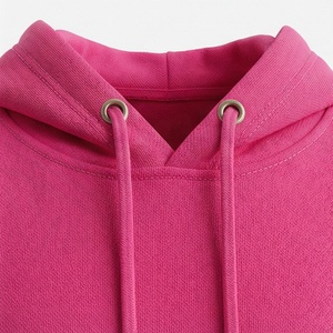Ensemble 2 pièces en polaire pour femme : haut court à manches courtes rose uni et short au-dessus du genou – Tenue décontractée printemps-été - Product Image 4