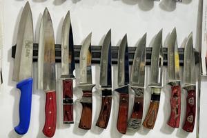 Couteau de chasse artisanal 1 pièce, lame en acier inoxydable, manche en bois, design à pointe tombante, qualité industrielle, OEM disponible, lot en gros - Product Image 2