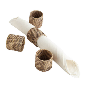 Ronds de serviette écologiques faits à la main, ensemble de 4 en jonc de mer, origine Vietnam, OEM/ODM, ensemble de sets de table et ronds de serviette en rotin tressés à la main - Product Image 1