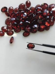 Natural <b>Red</b> Garnet 8x6MM Oval Cut Best Quality Loose Gemstone For Jewelry Making - Product Image 1