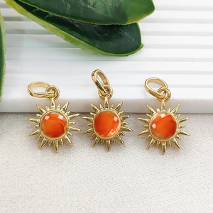 Colgantes de Cornalina con Forma de Sol, Chapados en Oro, con Engaste de Collet, Colgantes Redondos de Cornalina, Colgantes de Joyería, Gemas Redondas de 6mm, Amuletos de Sol - Product Image 1