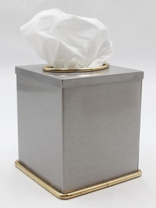Boîte à mouchoirs carrée en métal finition argentée moderne, idéale pour les bureaux, les salles de réception, les salles de conférence et les postes de travail, en provenance d'Inde - Product Image 4