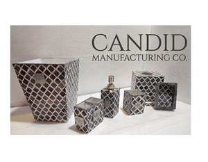 Ensemble cadeau de luxe personnalisé en résine artisanale, sept pièces, avec motif en relief, pour mariages et événements d'entreprise - Product Image 1