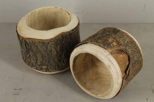 Jarrón Rústico Clásico Ligero Hecho a Mano de Madera Natural con Opciones Personalizables por MULTI CRAFT - Product Image 2