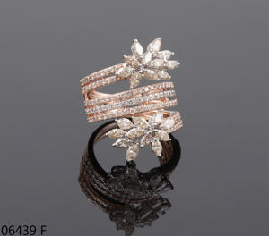 Bague en or rose D'VINS JEWELS avec diamant de laboratoire, coupe fantaisie, motif floral, bijoux de mariage et d'anniversaire pour femmes, certifiée IGI - Product Image 1
