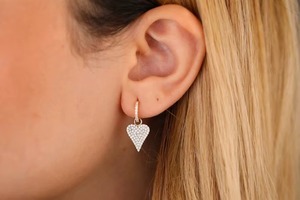ZAWO HOUSE Boucles d'oreilles en or rose avec diamants en forme de cœur et sertissage pavé pour femme, style romantique, à porter au quotidien - Product Image 3