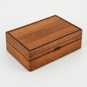 Étui à cigares en bois massif poli de luxe, conçu pour des collections sophistiquées, offrant une structure durable et une apparence élégante - Product Image 4