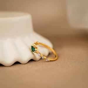 Anillo de Esmeralda Genuina con Corte Marquesa, Bañado en Oro Vermeil, Delicado, Apilable, Plata de Ley 925, Chapado en Oro de 14K, Joyería de Esmeralda Real de Laboratorio para Ella - Product Image 5