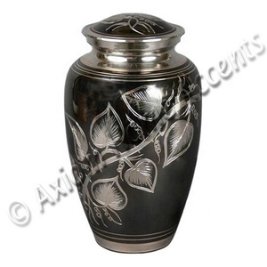 Elegante urna funeraria de latón con artesanía detallada y superficie brillante para un monumento duradero de Axiom Home Accents - Product Image 3