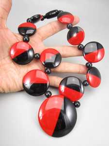 Women's Fashion Red Black Natural Pearl Heart Beaded Resin <b>Statement</b> <b>Necklace</b> for Party - Product Image 2