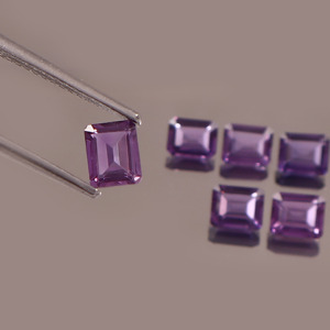 Saphir violet cultivé en laboratoire, taille octogonale 2x3mm, facetté, calibré, pierre précieuse certifiée pour la fabrication de bijoux, vente en gros - Product Image 2