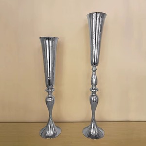 Vase de sol moderne en laiton de haute qualité, centre de table décoratif pour mariage, vase en métal, nouvelle arrivée, décoration au prix le plus bas - Product Image 2