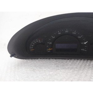 ชุดหน้าปัดเรือนไมล์มือสองสำหรับรถยนต์ C-class รุ่น A2035402847 - Product Image 2
