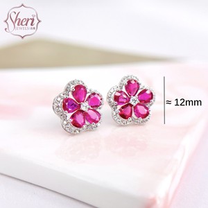 Pendientes de Diamantes y Rubíes Naturales en Forma de Flor de Oro Blanco Sólido de 18K para Mujer, Marca Sheri Jewels - Regalo de Aniversario para Ella - Product Image 2