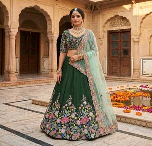 Lehenga Choli brodé floral vert de créateur avec dupatta en filet – Lehenga ethnique multicolore pour mariage et soirée - Product Image 5