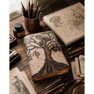 CRAFT HACKLE Agenda à couverture rigide en papier fait main avec impression d'esprit de l'arbre et fermoir métallique, 120 feuilles - Product Image 3