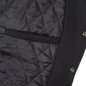 Chaqueta Varsity Negra para Hombre con Detalles Naranjas, Cuello Camisero, Cierre de Cremallera, Ropa Casual de Otoño - Product Image 5