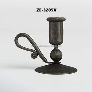Support à bougies en métal suspendu pour la décoration de la maison, support à bougies moderne fait à la main pour Noël par Zahid Exports ZE-3205V - Product Image 4