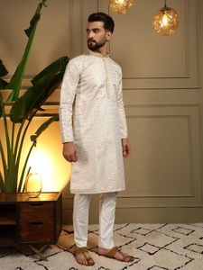Nouvelle collection de kurtas pour hommes avec pyjama pour les fêtes, disponibles à prix abordable - Product Image 4