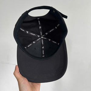 Gorra de béisbol de 5 paneles de poliéster y algodón con letra bordada personalizada en parche, estilo deportivo transpirable para hombre y mujer - Product Image 4