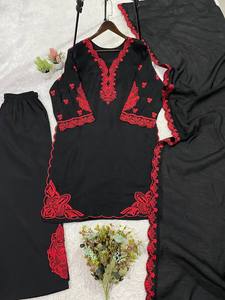 Ensemble Kurta, pantalon et dupatta brodés pour femmes |   Collection élégante de costumes ethniques Salwar pour les occasions festives - Product Image 4